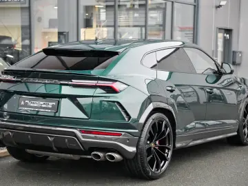 LAMBORGHINI Urus  Full Carbon  Akrapovic  Verde Hydra !  23