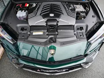 LAMBORGHINI Urus  Full Carbon  Akrapovic  Verde Hydra !  23