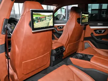 LAMBORGHINI Urus  Full Carbon  Akrapovic  Verde Hydra !  23