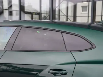 LAMBORGHINI Urus  Full Carbon  Akrapovic  Verde Hydra !  23