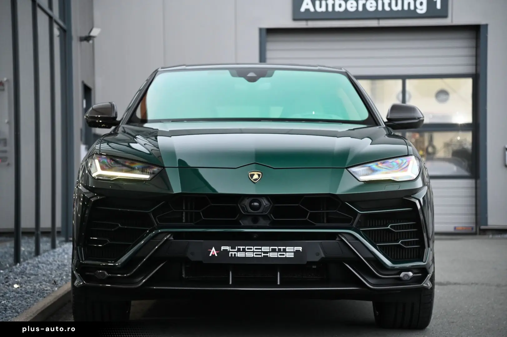 LAMBORGHINI Urus  Full Carbon  Akrapovic  Verde Hydra !  23