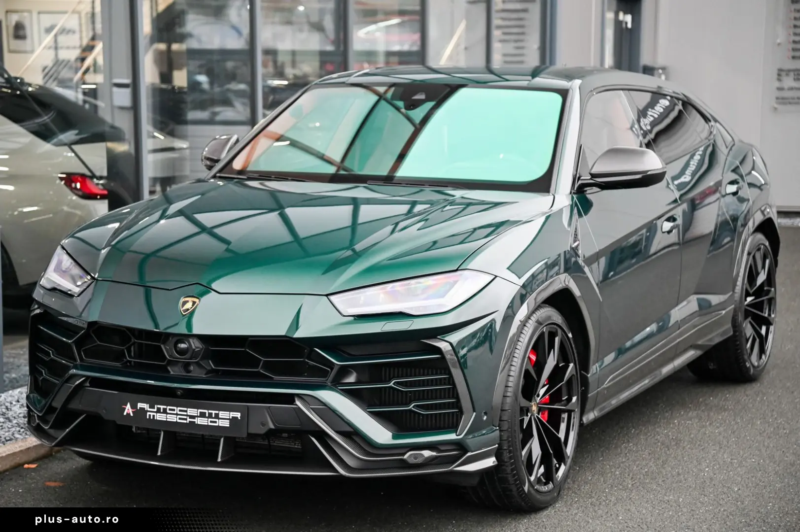 LAMBORGHINI Urus  Full Carbon  Akrapovic  Verde Hydra !  23