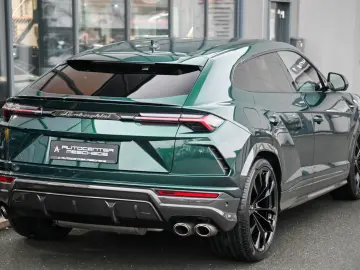 LAMBORGHINI Urus  Full Carbon  Akrapovic  Verde Hydra !  23