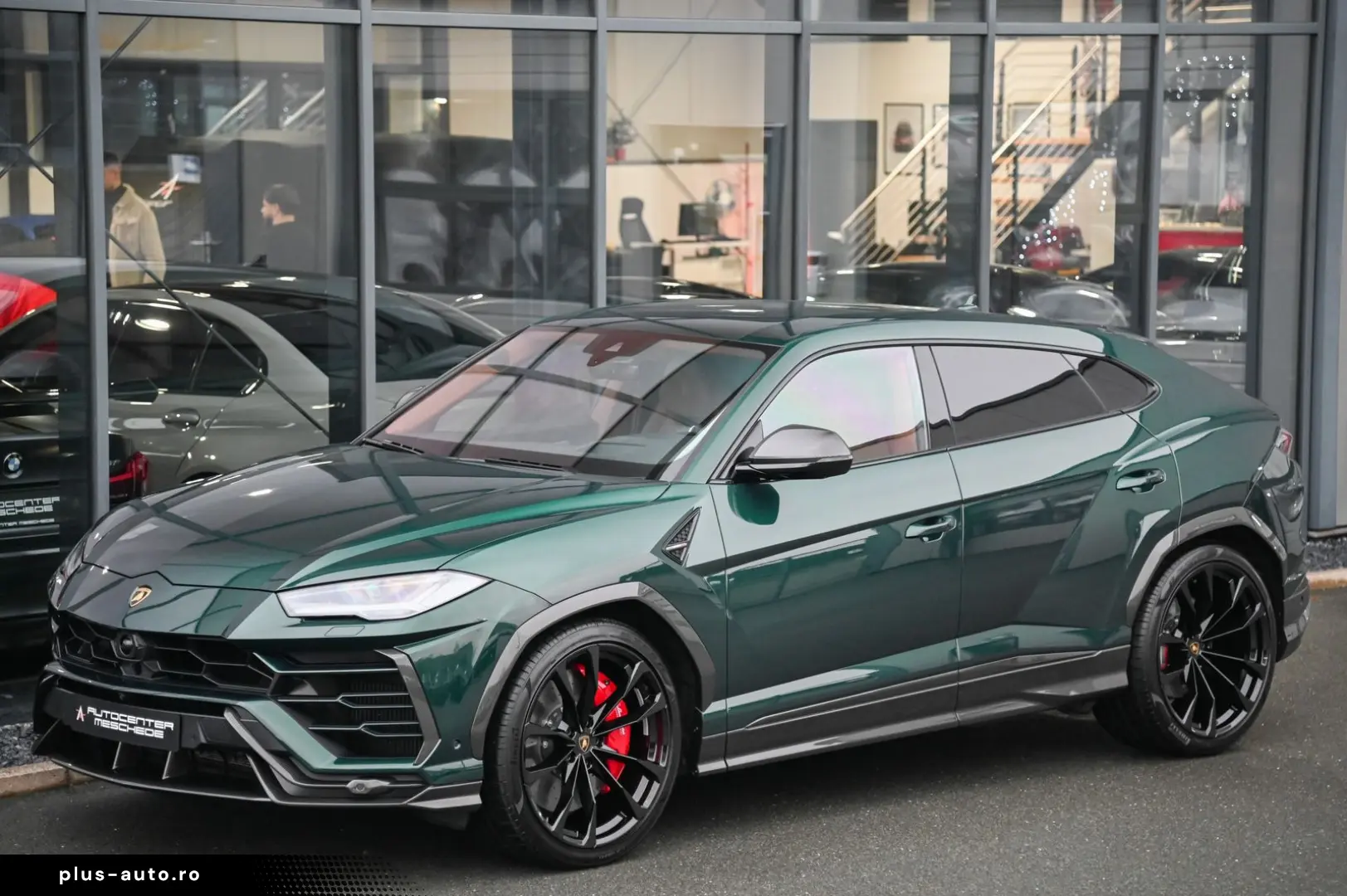 LAMBORGHINI Urus  Full Carbon  Akrapovic  Verde Hydra !  23