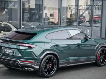 LAMBORGHINI Urus  Full Carbon  Akrapovic  Verde Hydra !  23