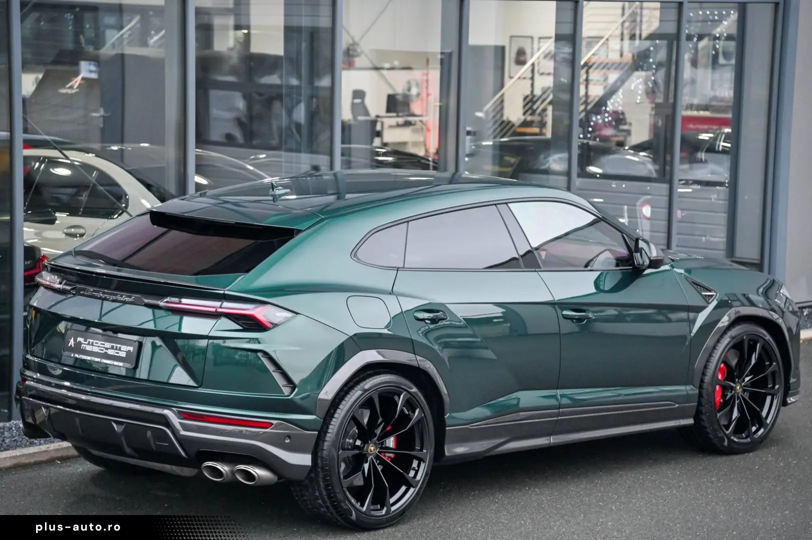 LAMBORGHINI Urus  Full Carbon  Akrapovic  Verde Hydra !  23