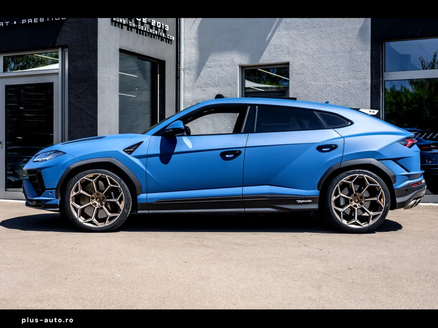 LAMBORGHINI Urus PERFORMANTE BLU GRIFO MATT AKRA 5yr SERVICE