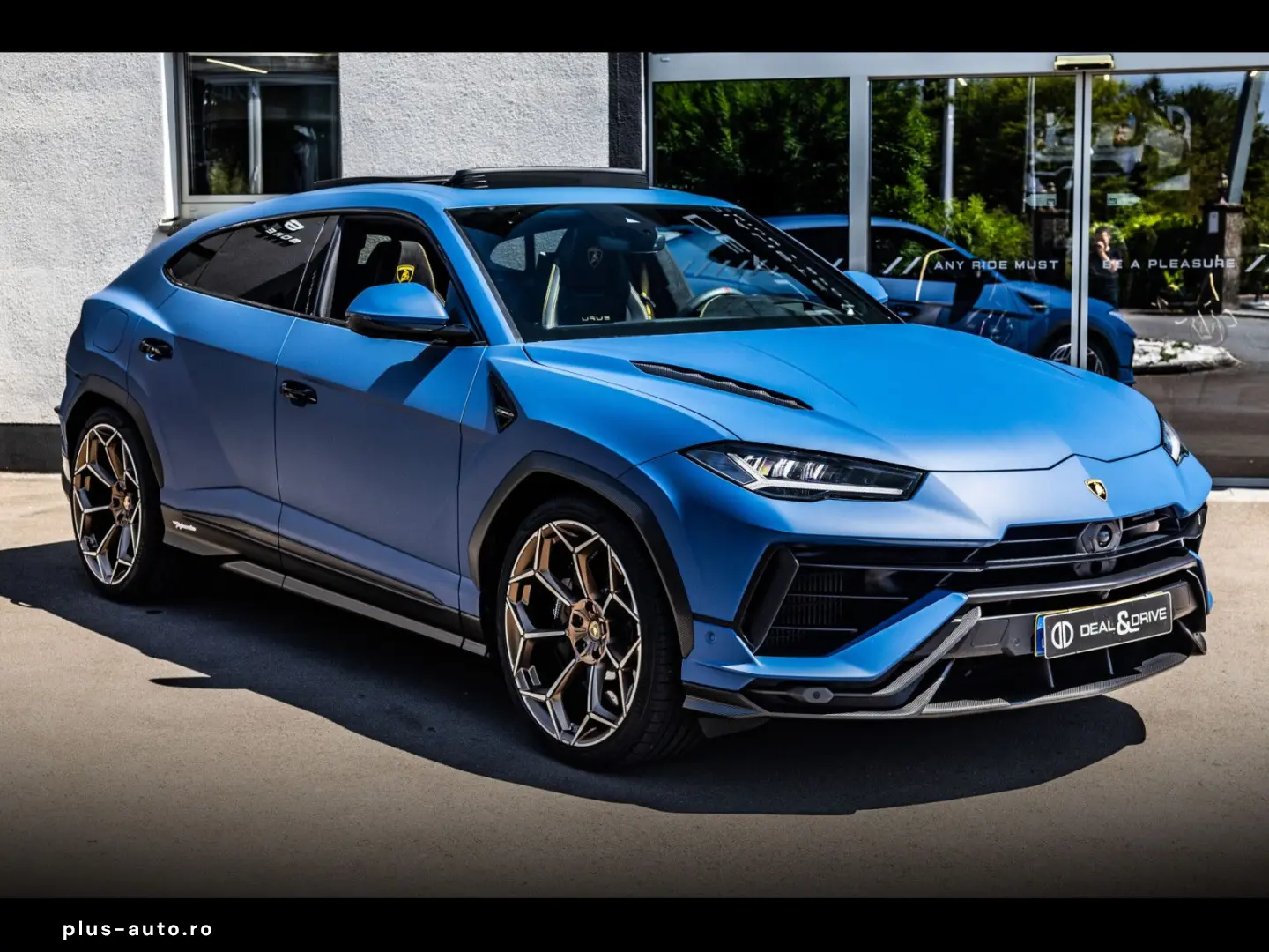 LAMBORGHINI Urus PERFORMANTE BLU GRIFO MATT AKRA 5yr SERVICE