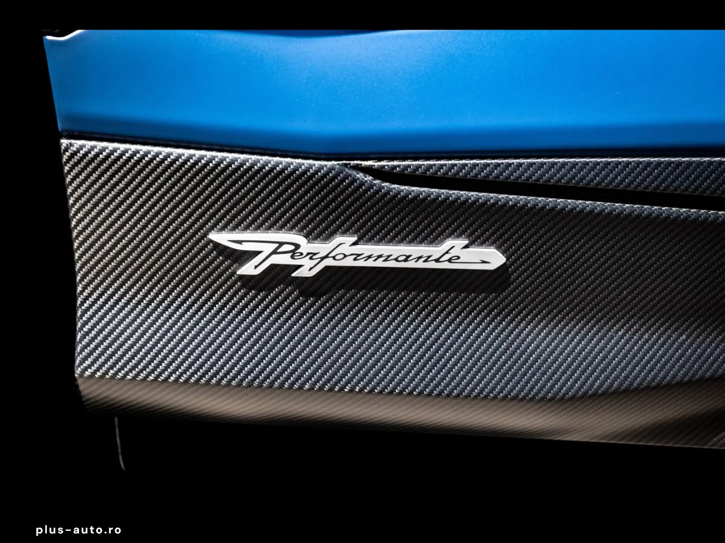 LAMBORGHINI Urus PERFORMANTE BLU GRIFO MATT AKRA 5yr SERVICE