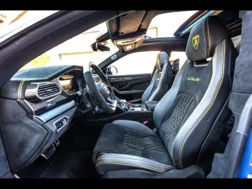 LAMBORGHINI Urus PERFORMANTE BLU GRIFO MATT AKRA 5yr SERVICE