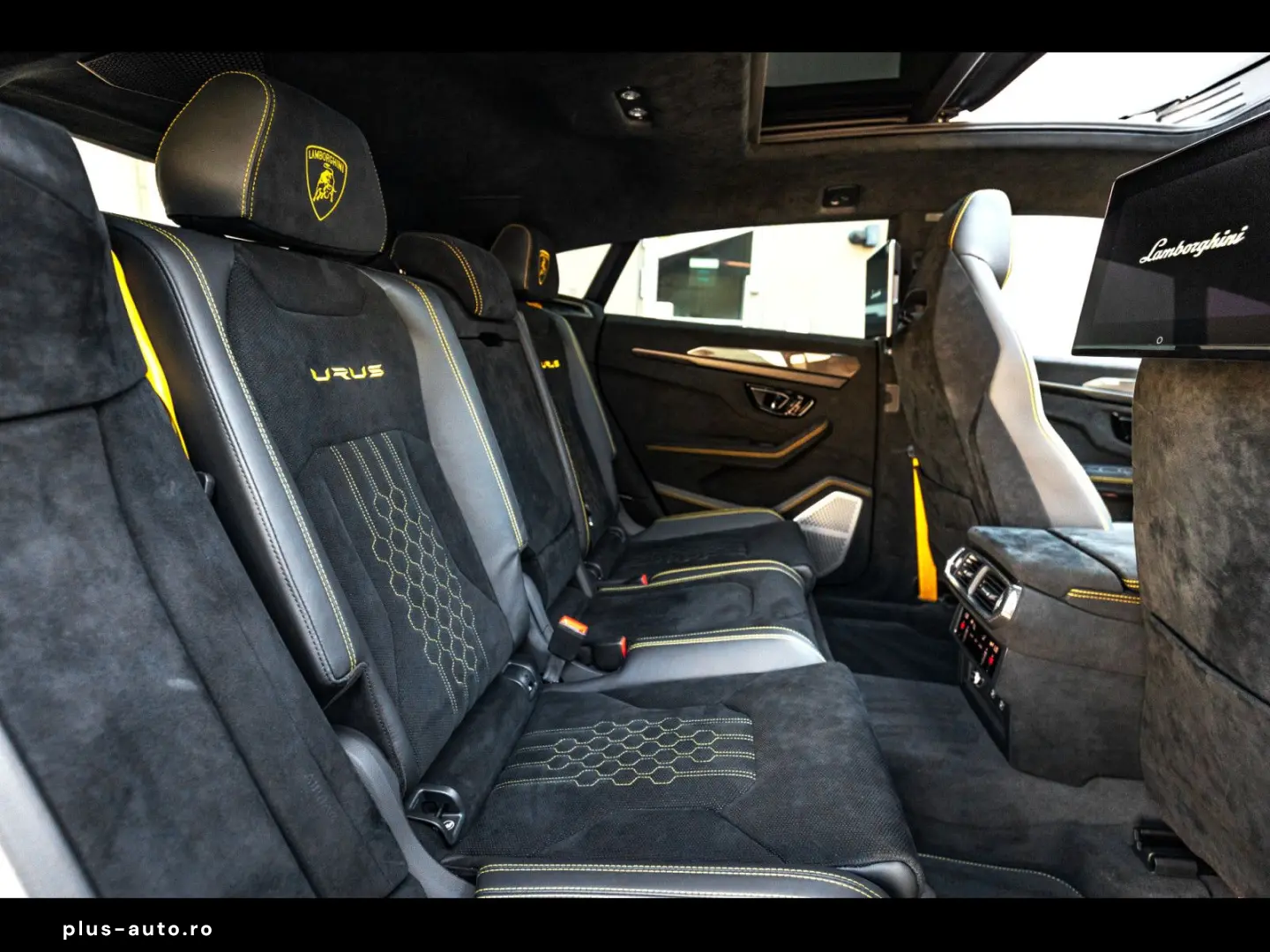 LAMBORGHINI Urus PERFORMANTE BLU GRIFO MATT AKRA 5yr SERVICE