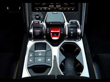 LAMBORGHINI Urus PERFORMANTE BLU GRIFO MATT AKRA 5yr SERVICE