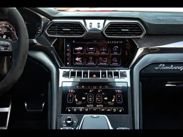 LAMBORGHINI Urus PERFORMANTE BLU GRIFO MATT AKRA 5yr SERVICE