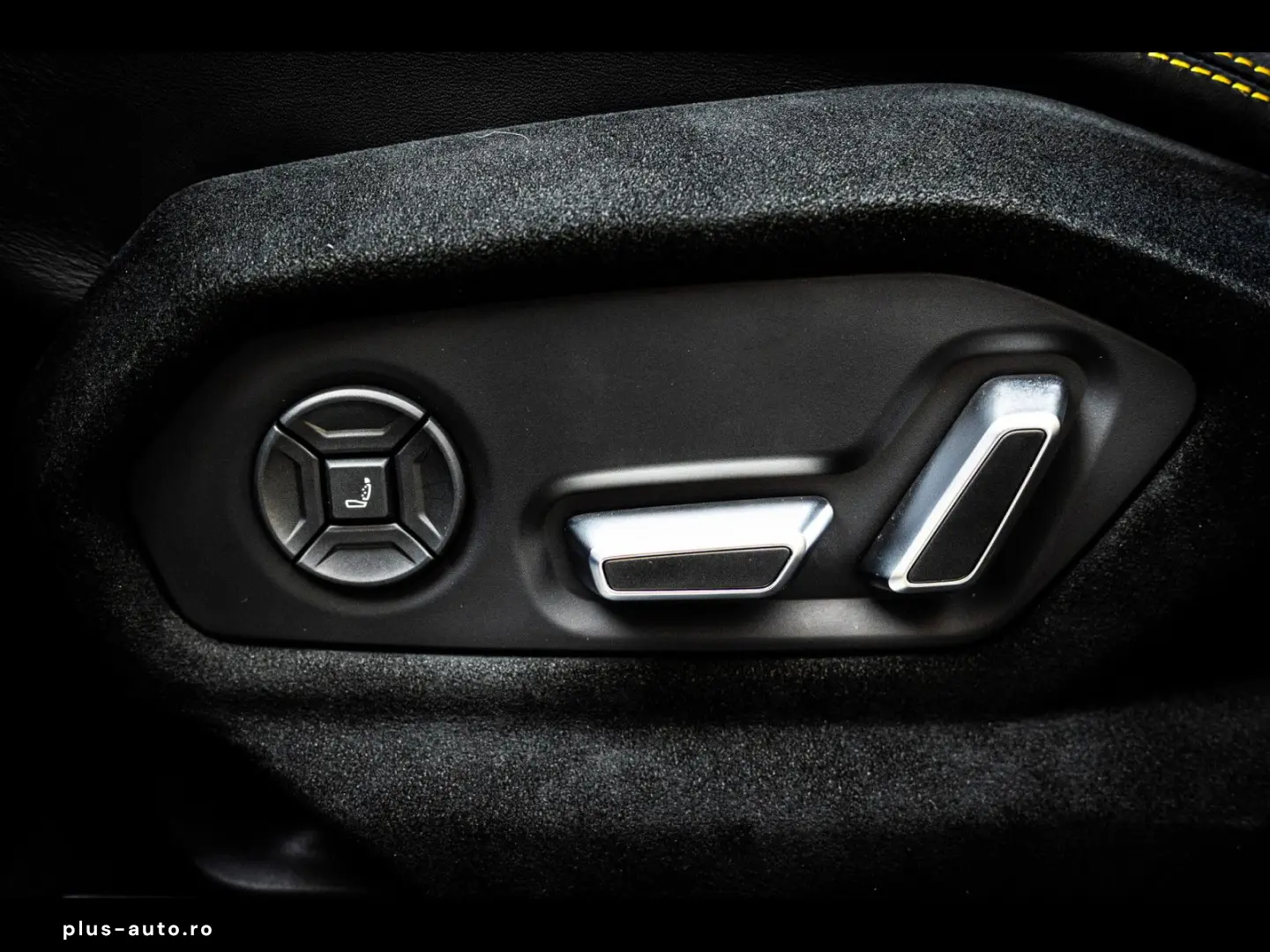 LAMBORGHINI Urus PERFORMANTE BLU GRIFO MATT AKRA 5yr SERVICE