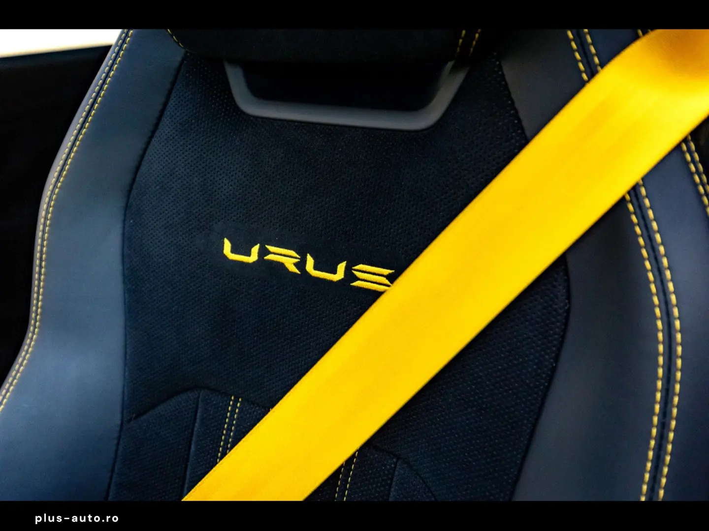 LAMBORGHINI Urus PERFORMANTE BLU GRIFO MATT AKRA 5yr SERVICE
