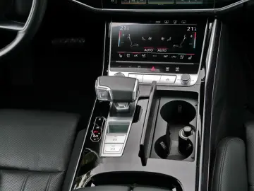 AUDI A8 60 TFSIe Rear-Seat-Ent B&O Pano HuD Matrix AC