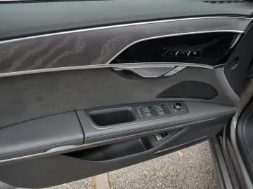 AUDI A8 60 TFSIe Rear-Seat-Ent B&O Pano HuD Matrix AC