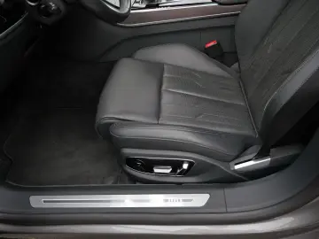 AUDI A8 60 TFSIe Rear-Seat-Ent B&O Pano HuD Matrix AC