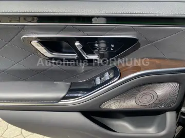 MERCEDES-BENZ S 350d 4M L AMG PANO AIR DRIVE-P CHEUF…