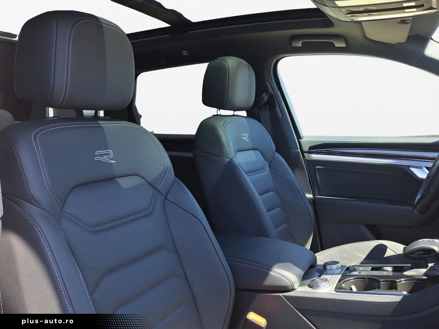 VW Touareg 3.0 TDI R-Line 4M Pano 20Z AHK Air Matri