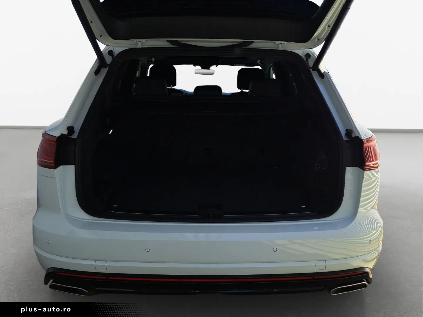 VW Touareg 3.0 TDI R-Line 4M Pano 20Z AHK Air Matri
