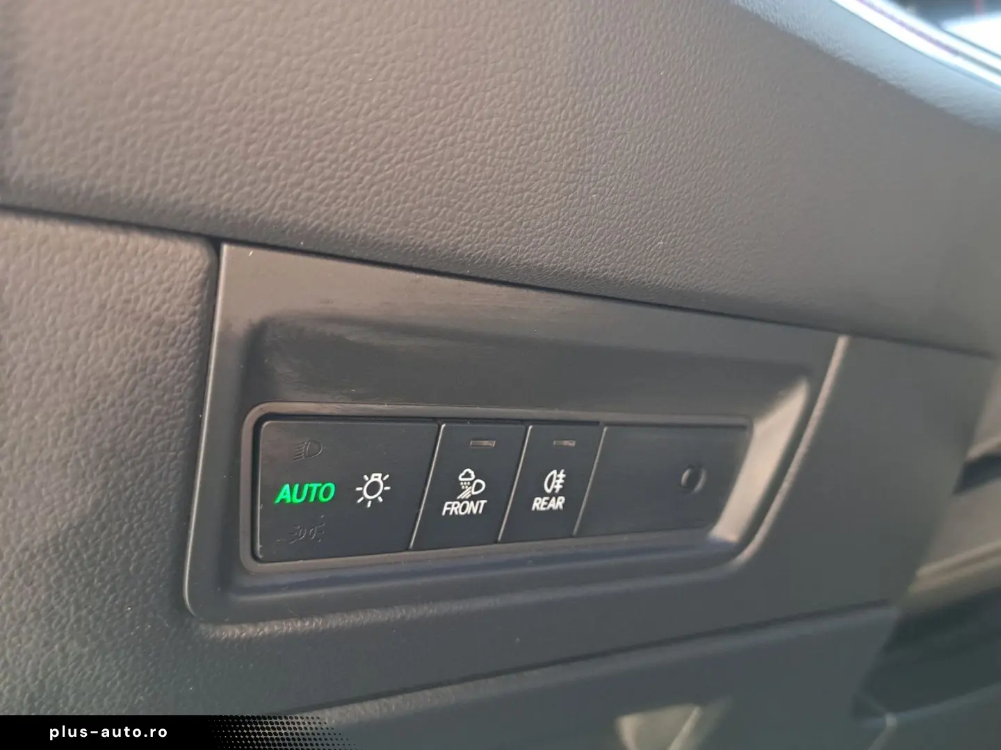 VW Touareg 3.0 TDI R-Line 4M Pano 20Z AHK Air Matri