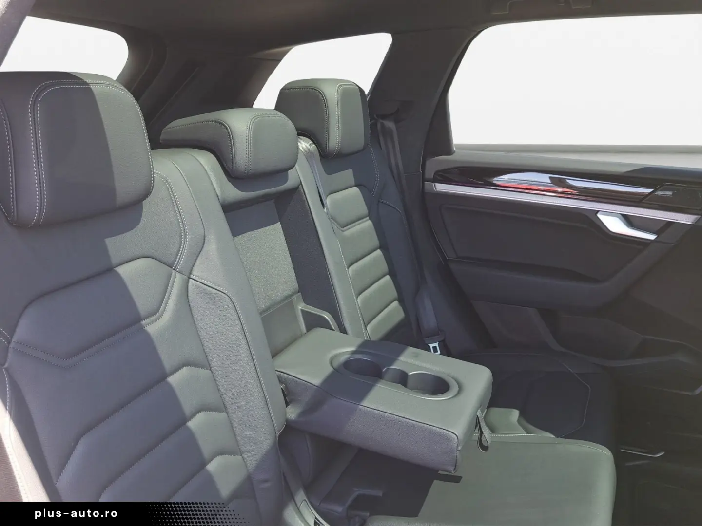 VW Touareg 3.0 TDI R-Line 4M Pano 20Z AHK Air Matri