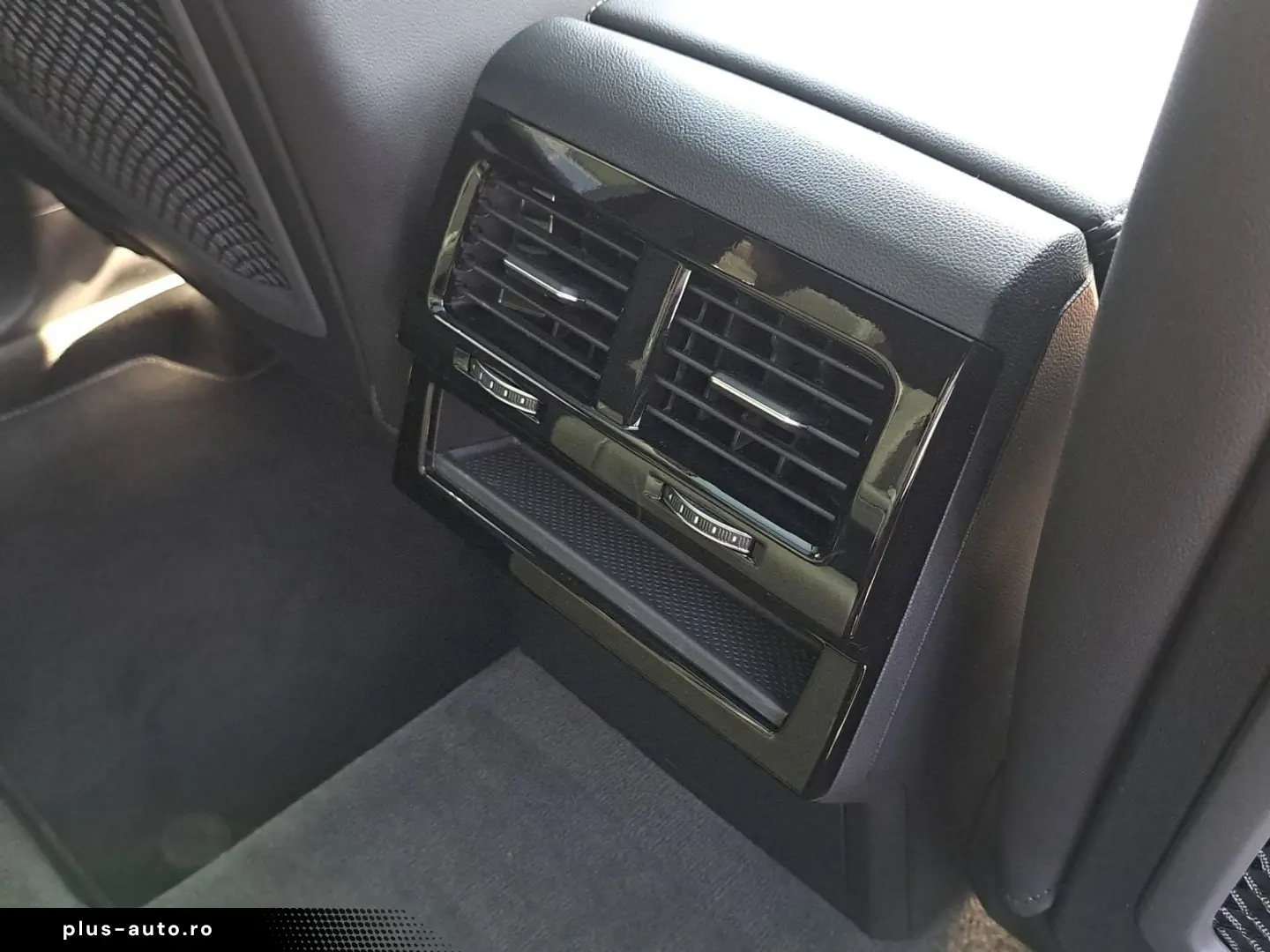 VW Touareg 3.0 TDI R-Line 4M Pano 20Z AHK Air Matri