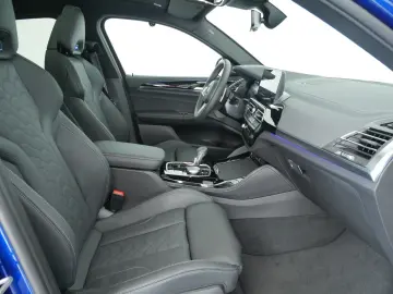 BMW X4 M Competition (Navi AHK Pano HUD H K ACC)