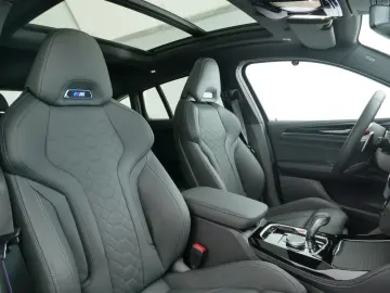 BMW X4 M Competition (Navi AHK Pano HUD H K ACC)
