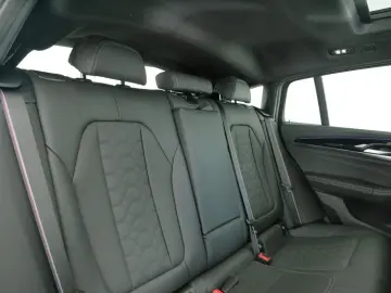 BMW X4 M Competition (Navi AHK Pano HUD H K ACC)