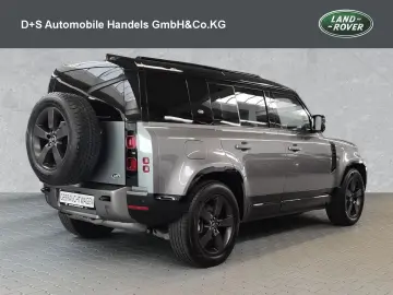 LAND ROVER Defender 110 X-Dynamic HSE D300