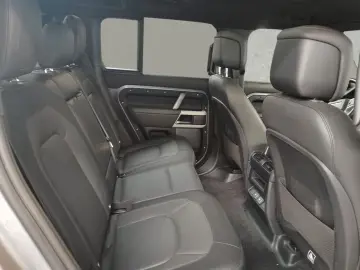 LAND ROVER Defender 110 X-Dynamic HSE D300