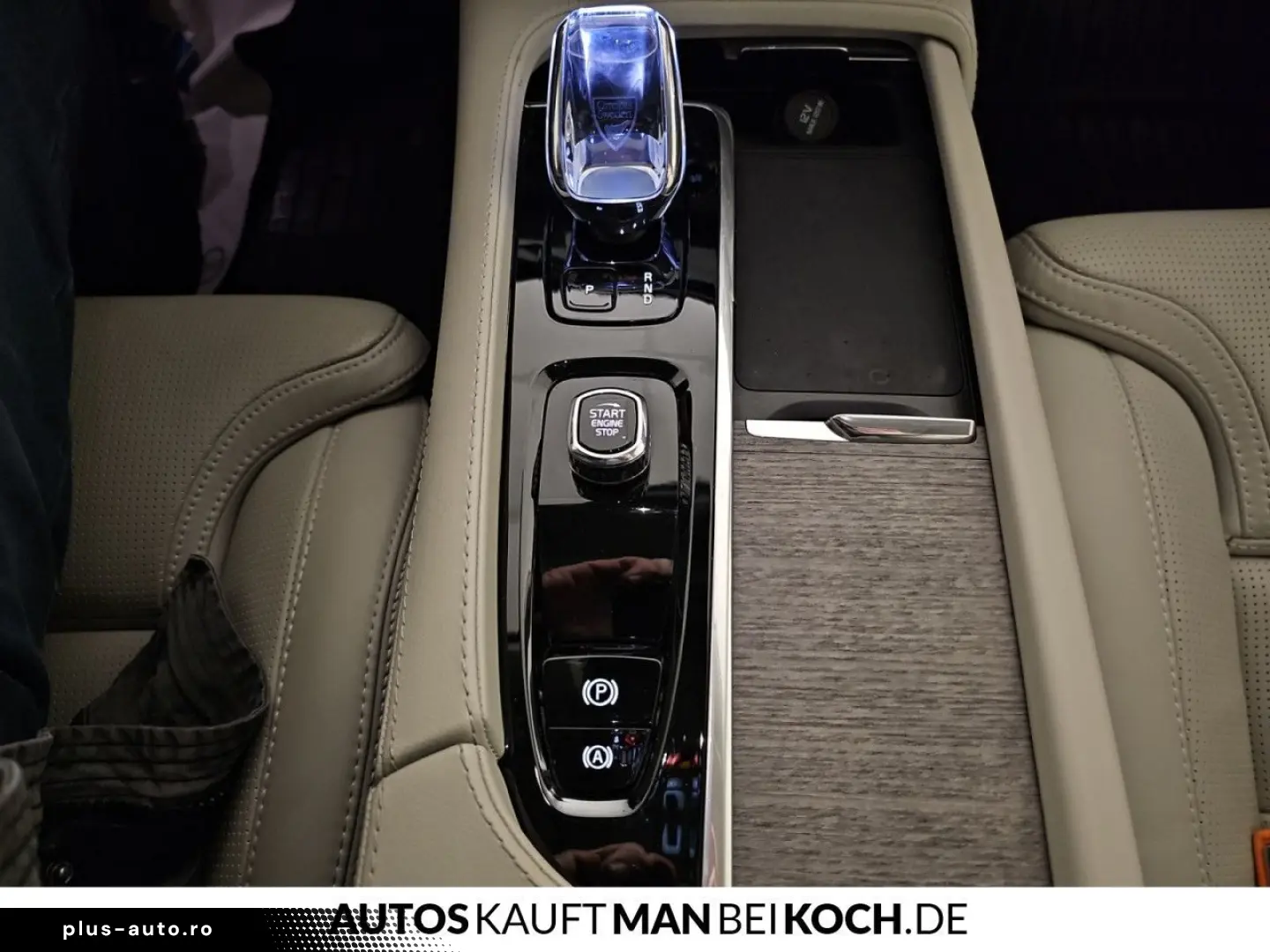 VOLVO XC90 B5 B AWD Ultimate Bright ACC BLIS HUD PANO