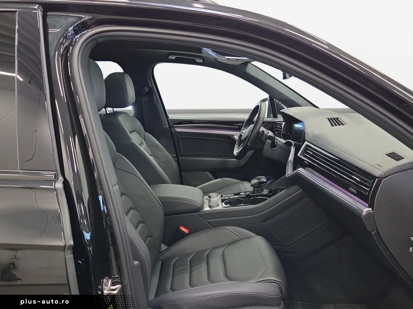 VW Touareg 3.0 V6 TDI R-Line 4Motion Navi Pano Luft