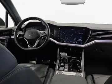 VW Touareg 3.0 V6 TDI R-Line 4Motion Navi Pano Luft