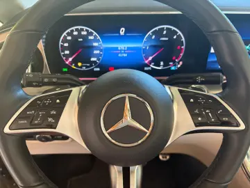 MERCEDES-BENZ 300 V 300 d 4MATIC lang EXCLUSIVE Luxussitze