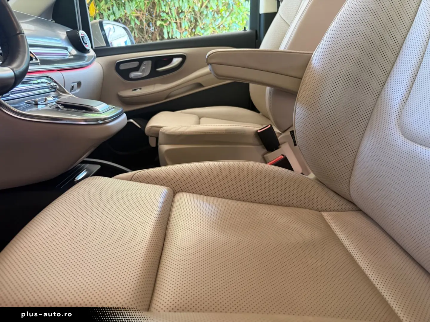 MERCEDES-BENZ 300 V 300 d 4MATIC lang EXCLUSIVE Luxussitze