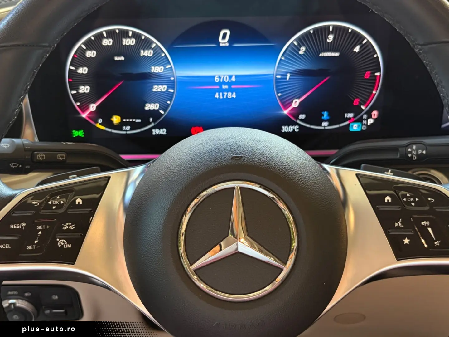 MERCEDES-BENZ 300 V 300 d 4MATIC lang EXCLUSIVE Luxussitze