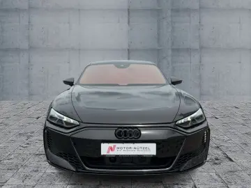 AUDI RS e-tron GT performancce quattro  HUD Carbon