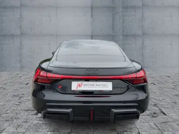 AUDI RS e-tron GT performancce quattro  HUD Carbon
