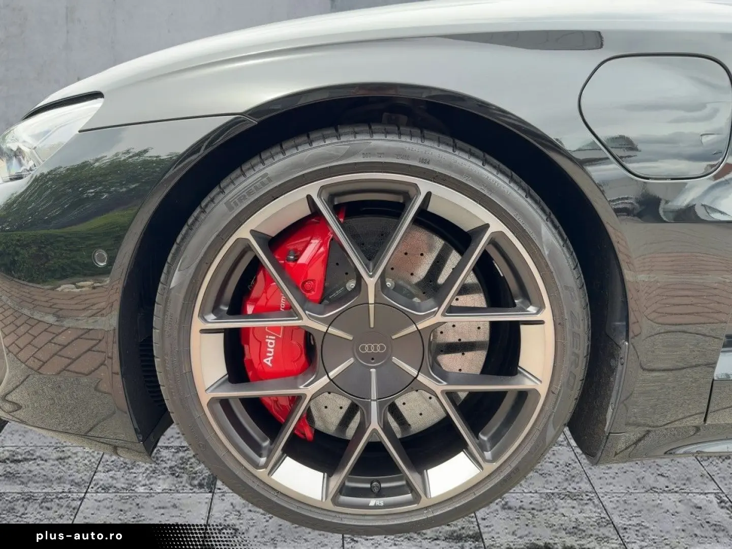 AUDI RS e-tron GT performancce quattro  HUD Carbon