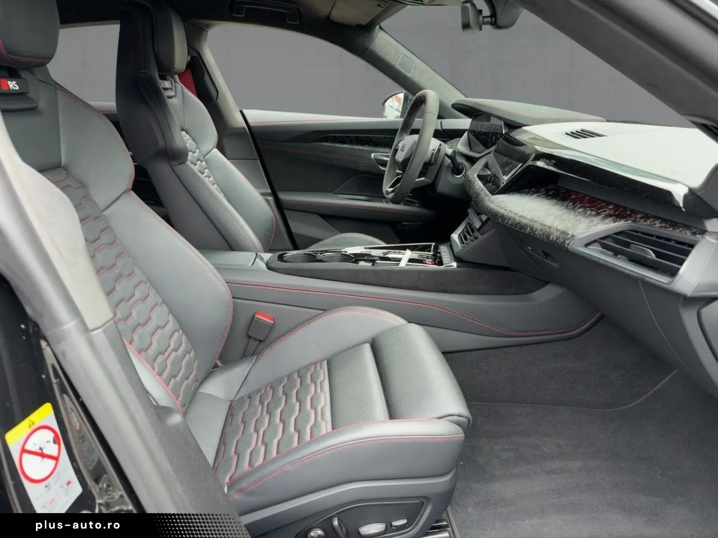 AUDI RS e-tron GT performancce quattro  HUD Carbon