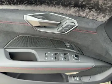 AUDI RS e-tron GT performancce quattro  HUD Carbon
