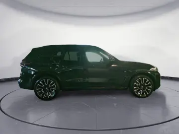 BMW X5 xDrive30d M Sport Panorama AHK STHZ Sitzbelüf