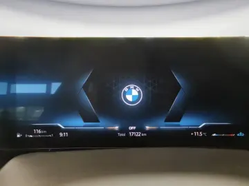 BMW X5 xDrive30d M Sport Panorama AHK STHZ Sitzbelüf