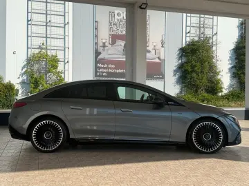 MERCEDES-BENZ EQE 53 AMG 4M  Pano-Dach Distronic Kam…