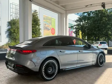 MERCEDES-BENZ EQE 53 AMG 4M  Pano-Dach Distronic Kam…