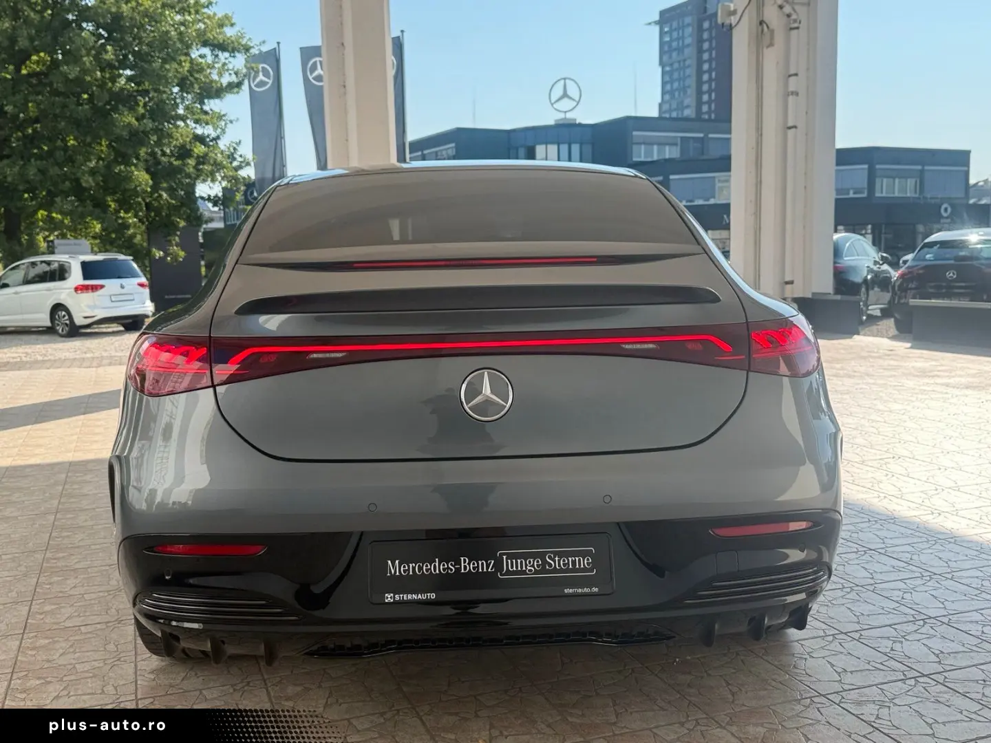 MERCEDES-BENZ EQE 53 AMG 4M  Pano-Dach Distronic Kam&hellip;