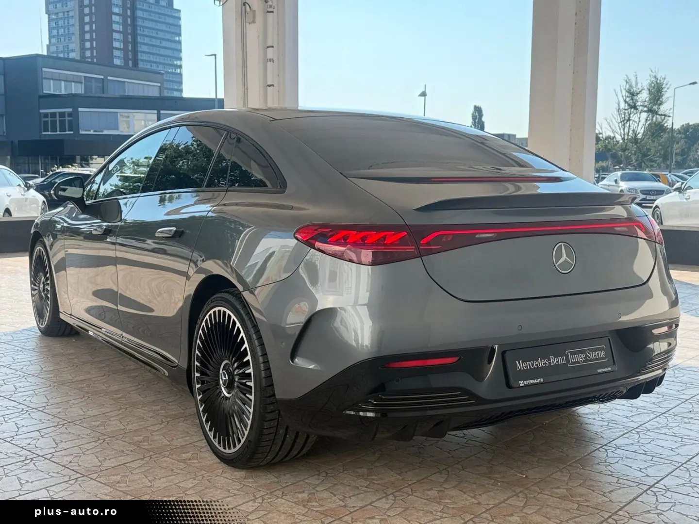MERCEDES-BENZ EQE 53 AMG 4M  Pano-Dach Distronic Kam&hellip;